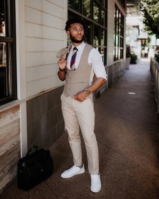 С чем носить жилет в клетку