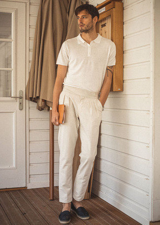 Как носить брюки чинос с эспадрильями