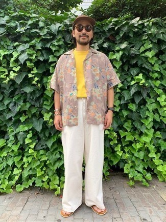 Как носить брюки чинос с сланцами