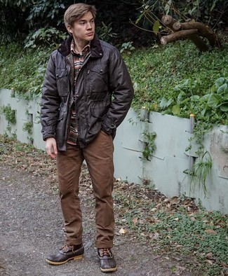 Как носить брюки чинос с зимними ботинками