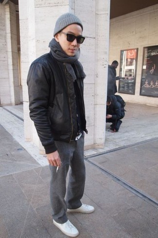 Как носить брюки чинос с трикотажным жилетом