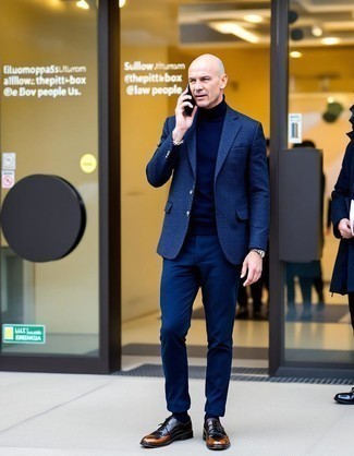 Как носить брюки чинос с водолазкой