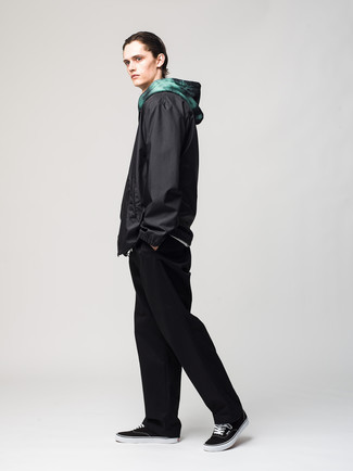 Как носить брюки чинос с ветровкой