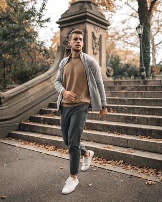 Как носить брюки чинос с свитером на молнии