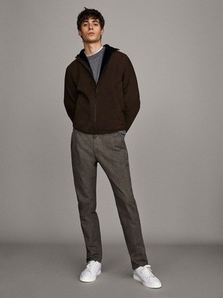 Как носить брюки чинос с свитером на молнии