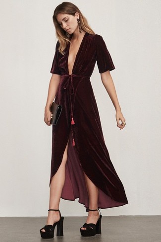 С чем носить массивные босоножки на каблуке