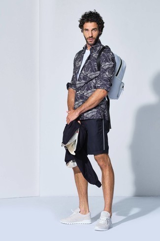 С чем носить прозрачный рюкзак мужчине