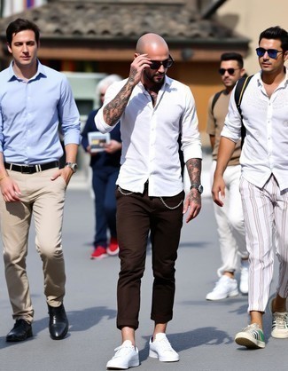 С чем носить прозрачные низкие кеды мужчине