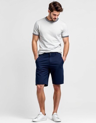 С чем носить прозрачные низкие кеды мужчине