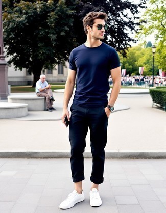 С чем носить прозрачные низкие кеды мужчине