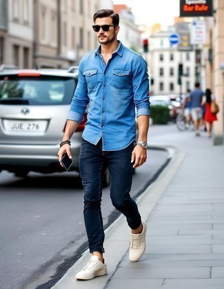 С чем носить прозрачные низкие кеды мужчине