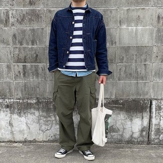 С чем носить прозрачную большую сумку мужчине