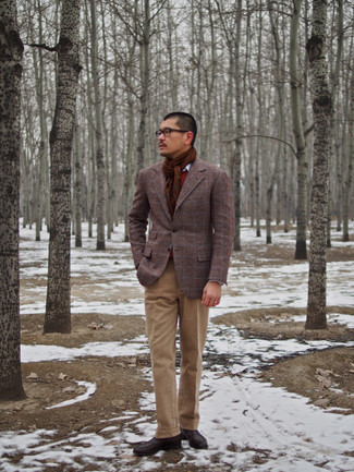 С чем носить вельветовые классические брюки мужчине