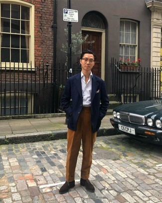 С чем носить вельветовые классические брюки мужчине