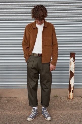 С чем носить вельветовую куртку-рубашку мужчине