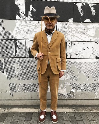 С чем носить вельветовый костюм