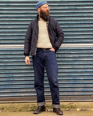 Как носить свитер с круглым вырезом с бомбером мужчине