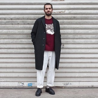 Как носить свитер с круглым вырезом с ботинками дезертами