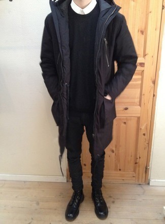 Как носить свитер с круглым вырезом с паркой мужчине