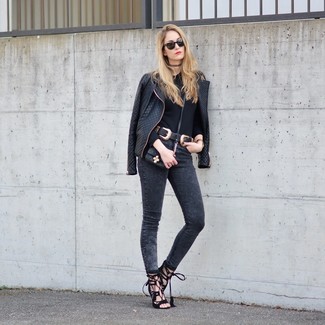 С чем носить босоножки на каблуке крючком