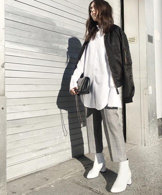 Как носить брюки-кюлоты с классической рубашкой