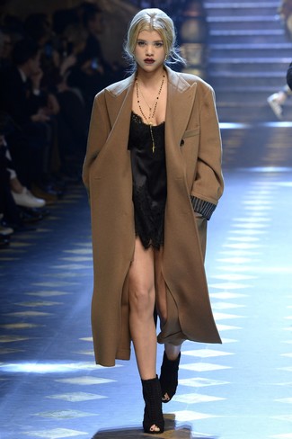 С чем носить ботильоны с вырезом