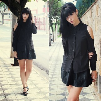 С чем носить блузку с вырезом