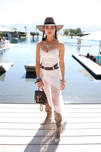 С чем носить темно-коричневый рюкзак женщине