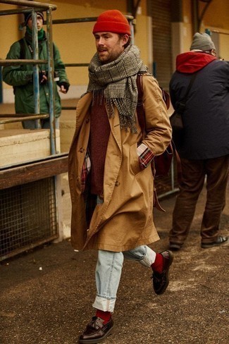 С чем носить темно-коричневый рюкзак мужчине