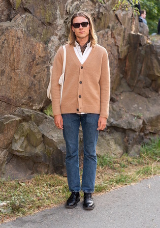 С чем носить темно-коричневую бандану мужчине