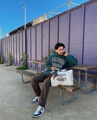 С чем носить темно-коричневую бандану мужчине