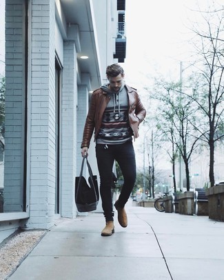 Какой худи носить с темно-коричневой косухой мужчине