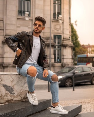 Какие джинсы носить с темно-коричневой косухой мужчине