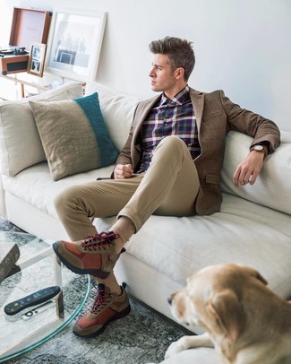 Какие кроссовки носить с темно-коричневым пиджаком мужчине