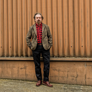 Как носить темно-коричневый пиджак с черными брюками чинос