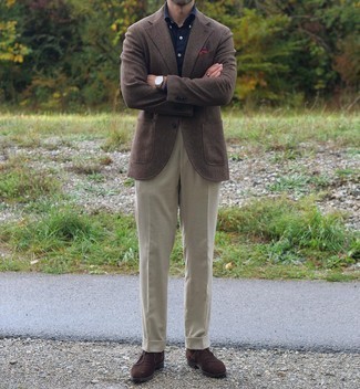 Какие ботинки дезерты носить с темно-коричневым пиджаком