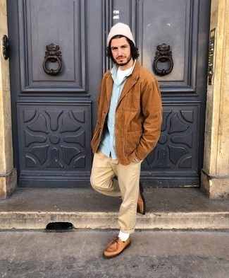 Какие ботинки дезерты носить с темно-коричневым пиджаком