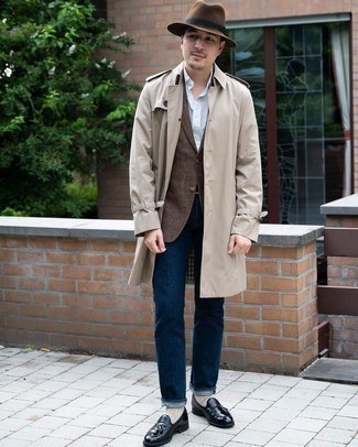 Какие плащи носить с темно-коричневым пиджаком мужчине