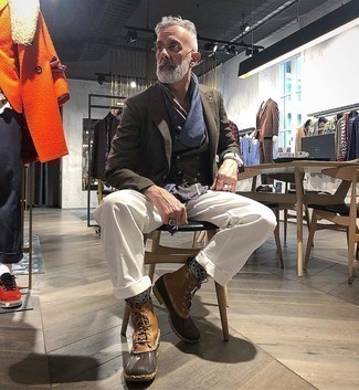 Какие жилеты носить с темно-коричневым пиджаком