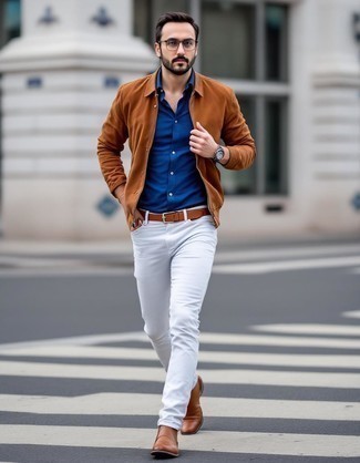 Какие ботинки челси носить с темно-коричневым бомбером мужчине