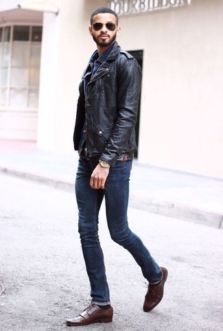 Какие джинсовые куртки носить с темно-коричневыми брогами