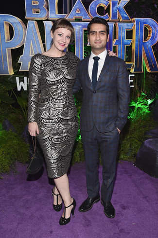 С чем носить темно-коричневый костюм в клетку