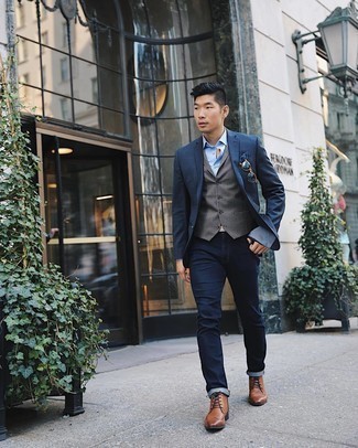 С чем носить темно-коричневый жилет в клетку