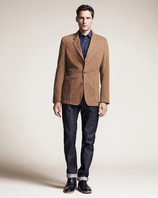 С чем носить темно-коричневый хлопковый пиджак мужчине