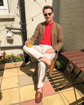 С чем носить темно-коричневый хлопковый пиджак мужчине