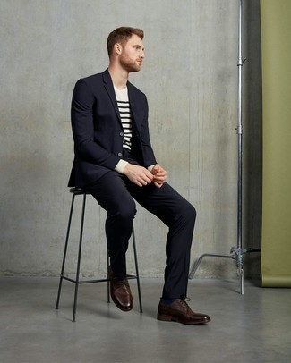 Какие костюмы носить с темно-коричневыми туфлями дерби