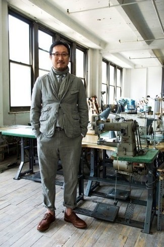 Какие костюмы носить с темно-коричневыми туфлями дерби