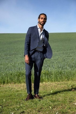 Какие костюмы носить с темно-коричневыми туфлями дерби