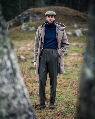 Какие дафлкоты носить с темно-коричневыми ботинками дезертами