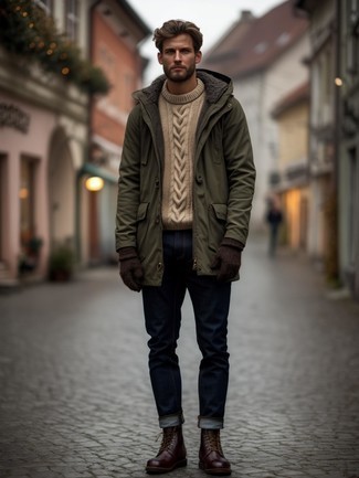 Какие джинсы носить с темно-коричневыми ботинками дезертами